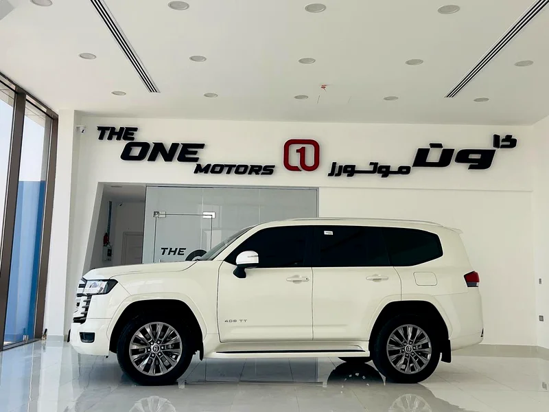 TOYOTA LAND CRUISER GXR3.5L TWIN Turbo 2024 GCC Under Warranty63158339742721111