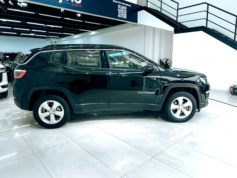 2019 Jeep Compass Longitude 2.4L V4 // Very low mileage!! // EMI Starting from 1020 AED63140196407555113
