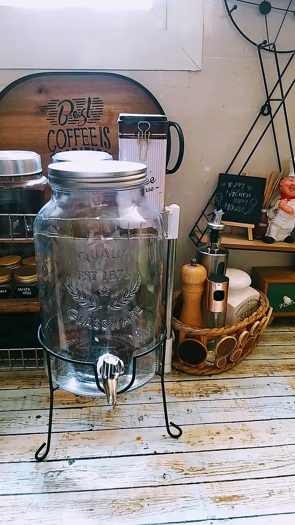 Beverage dispenser