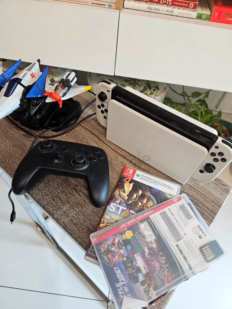 NINTENDO SWITCH with DOCK63176189252483112