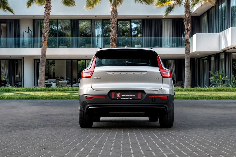 2,546 م | XC40 B4 Ultimate Dark | دفعة أولى 0% | ضمان!63176166462849114