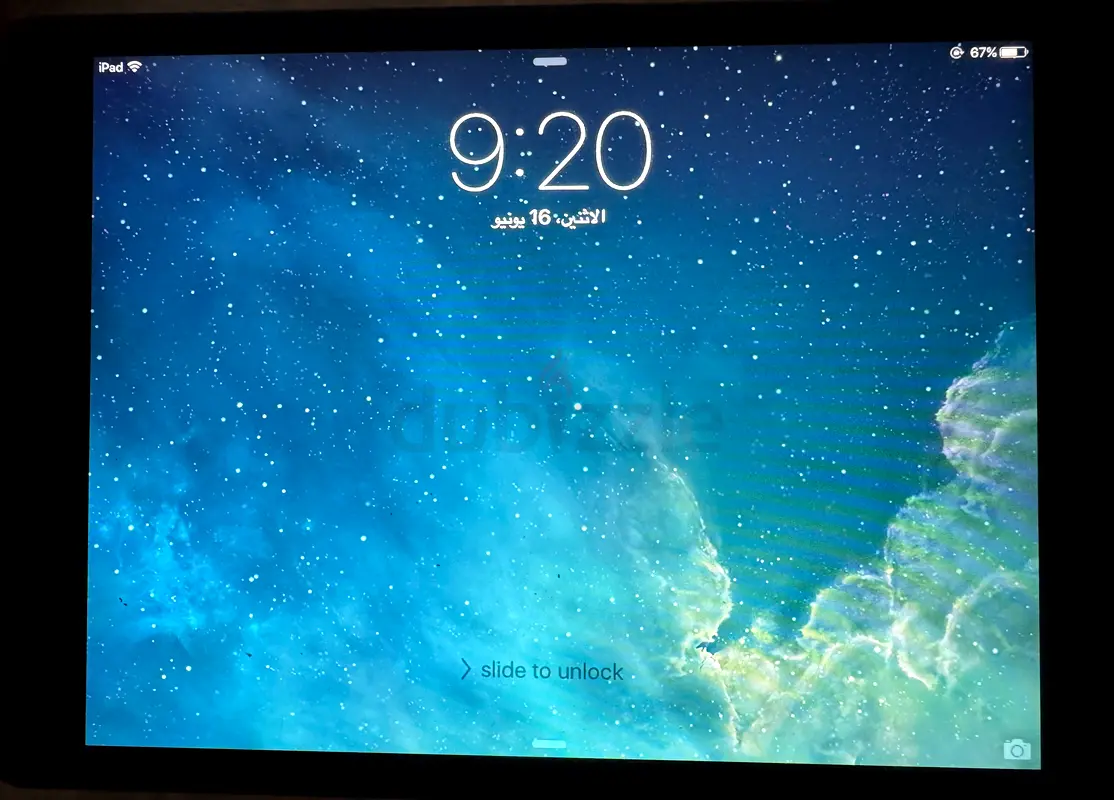 جهاز iPad mini (الجيل الأول) واي فاي. استخدام خفيف، يعمل بشكل ممتاز. زر رفع الصوت لا يعمل فقط