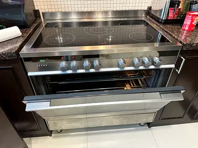 FisherPaykel 5 Ceramic Hubs Electric Cooker 90x60cm