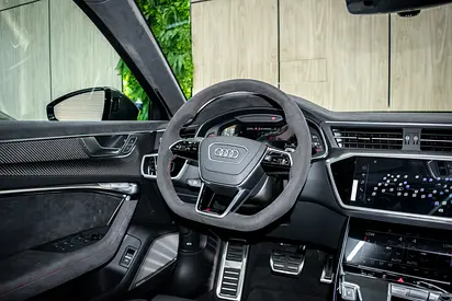2025 AUDI RS6 — фото 10
