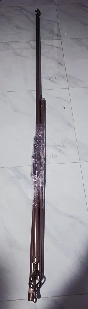 ستائر أنيقة بلونين مع قضبان الستائر لمنزل عصري63177969377795111