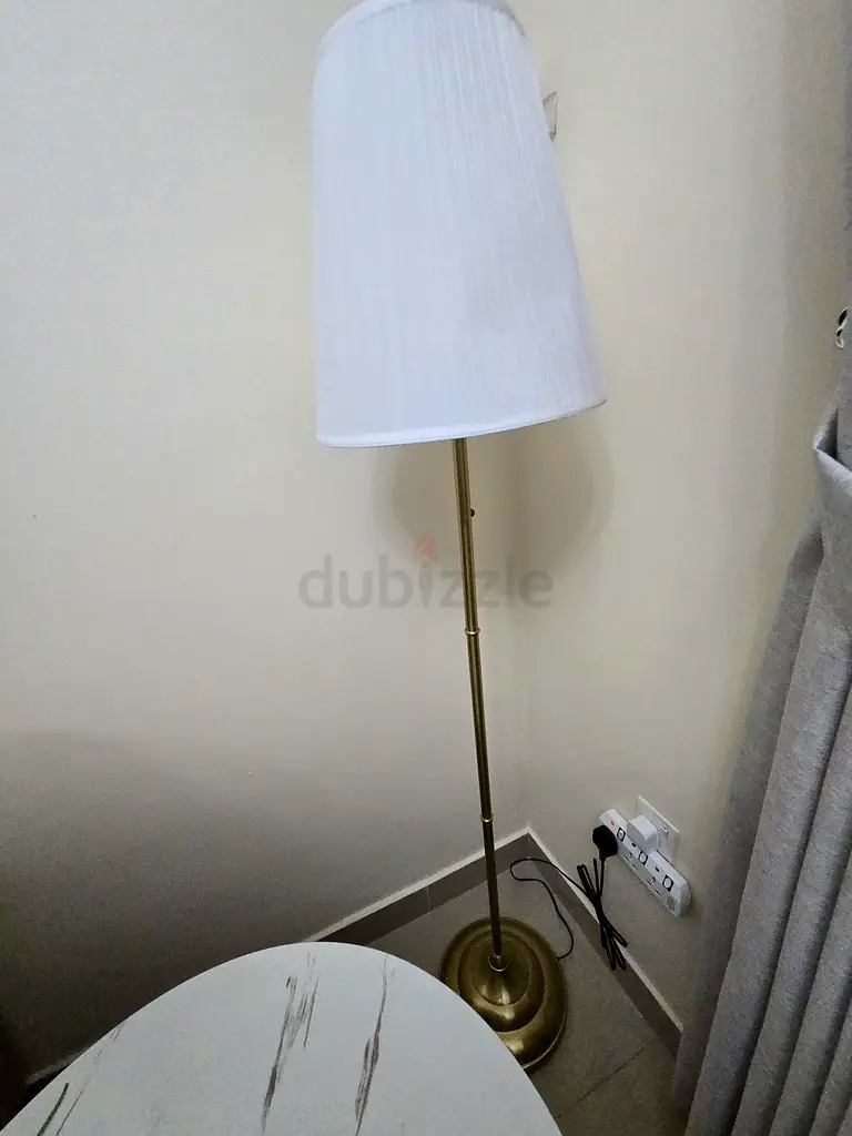 floor lamp