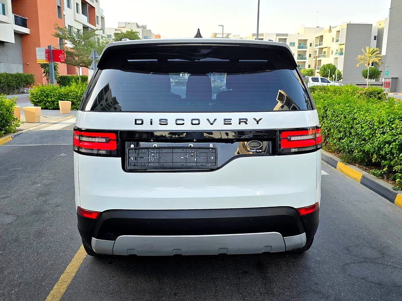 Land Rover Discovery HSE 2018 | 3.0L - 6 Cylinder | Supercharged | Full Service History | GCC Spec63159712193665114