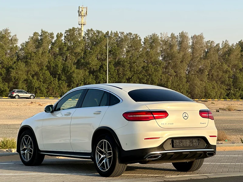 MERCEDES GLC-250 GCC 2018 ORGINAL APINT // FULL OPITION // PERFECT CONDITION63157441483393113