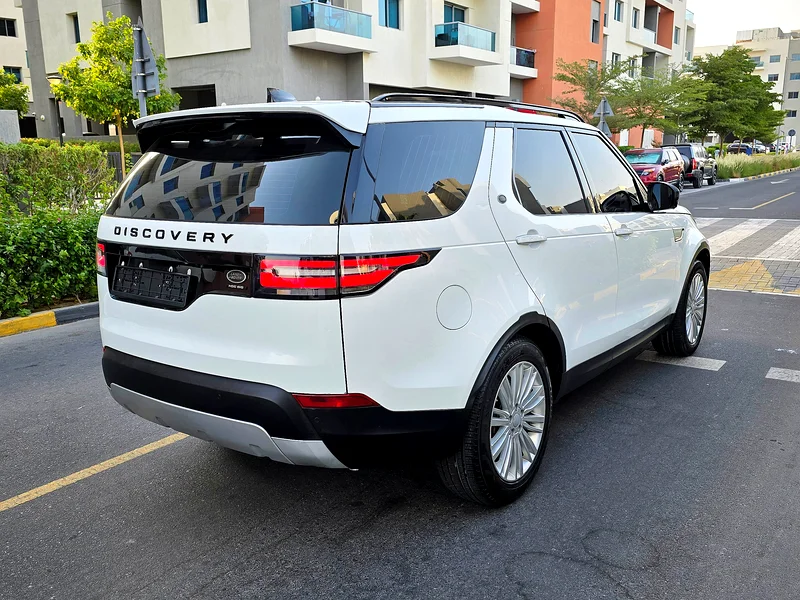 Land Rover Discovery HSE 2018 | 3.0L - 6 Cylinder | Supercharged | Full Service History | GCC Spec63159712193665113