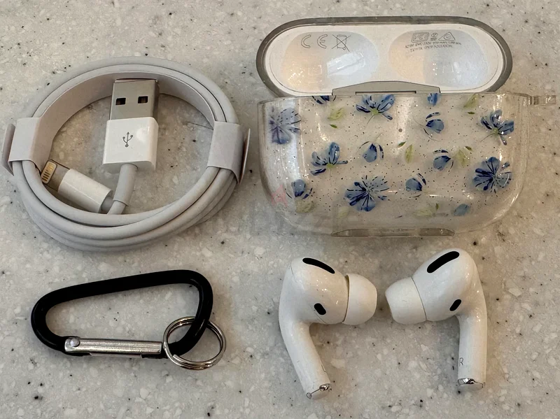 Apple AirPods Pro-1 مع علبة أنيقة وكابل شحن63177968073218111