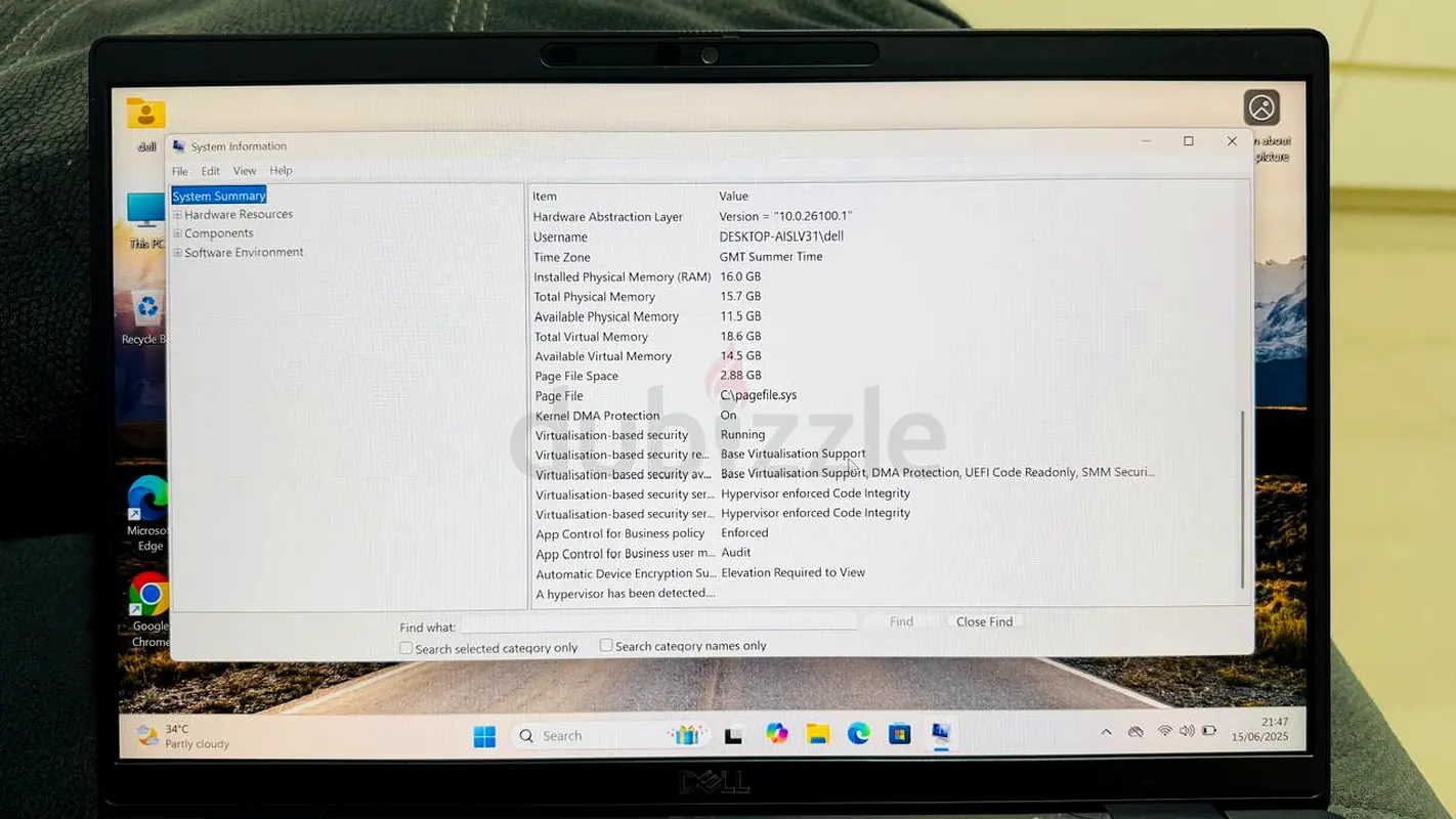 laptop63255527801218112