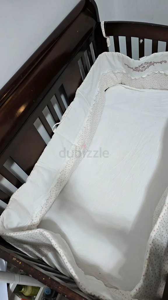 سرير واقٍ من الخشب، وسرير المهد، وجميع المجموعات63195621358723112