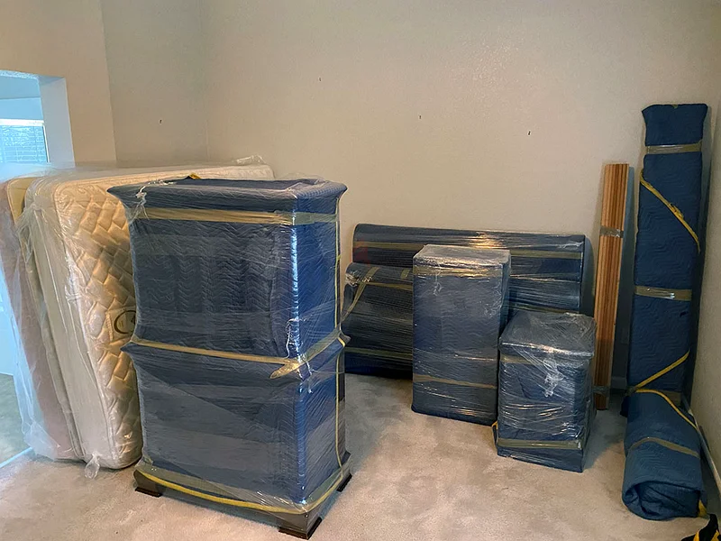 MIC Home Movers Dubai, Furniture Movers and Packers,  Affordable Price Moving Company.63220333619971111