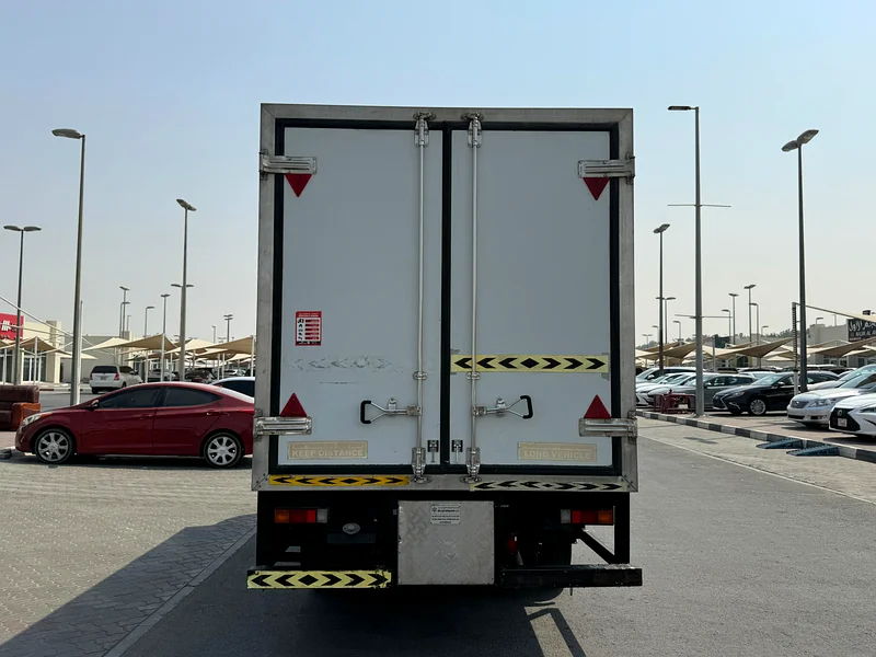 MITSUBISHI CANTER 16FT LONG CHASSIS FREEZER 202063226219198083114