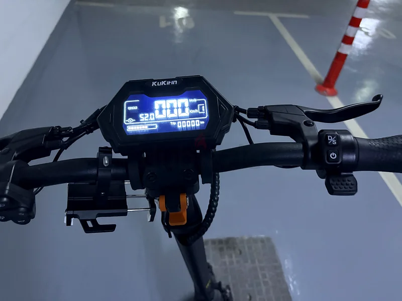 High-Performance Electric Scooter for Sale63169936542594112