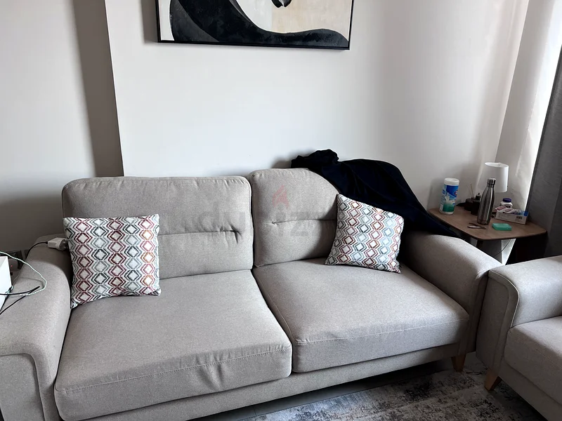 طقم أريكة أنيقة ومريحة لغرفة المعيشة معروض للبيع!63177606664451111