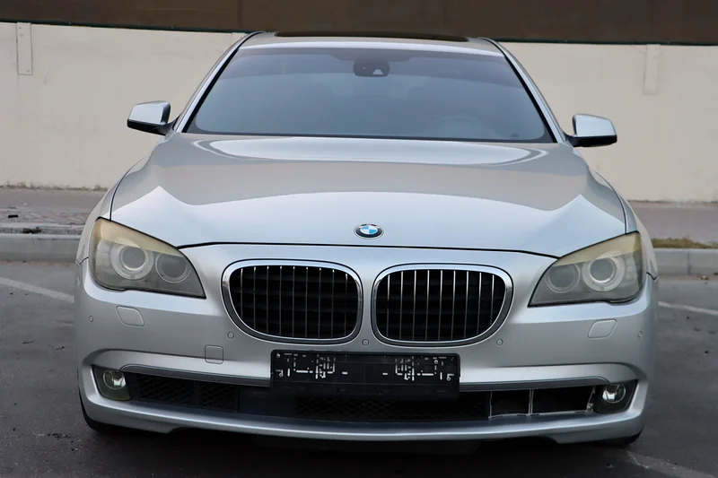 GCC spec..BMW 750 LI 2011 ..one onwer from new !!63228784206467113