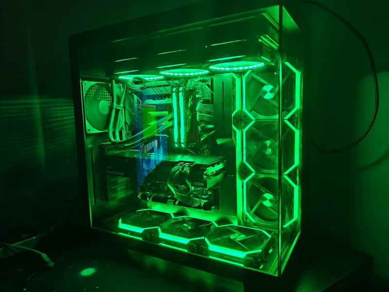كمبيوتر ألعاب عالي الأداء مع إضاءة RGB مذهلة63228832498178112