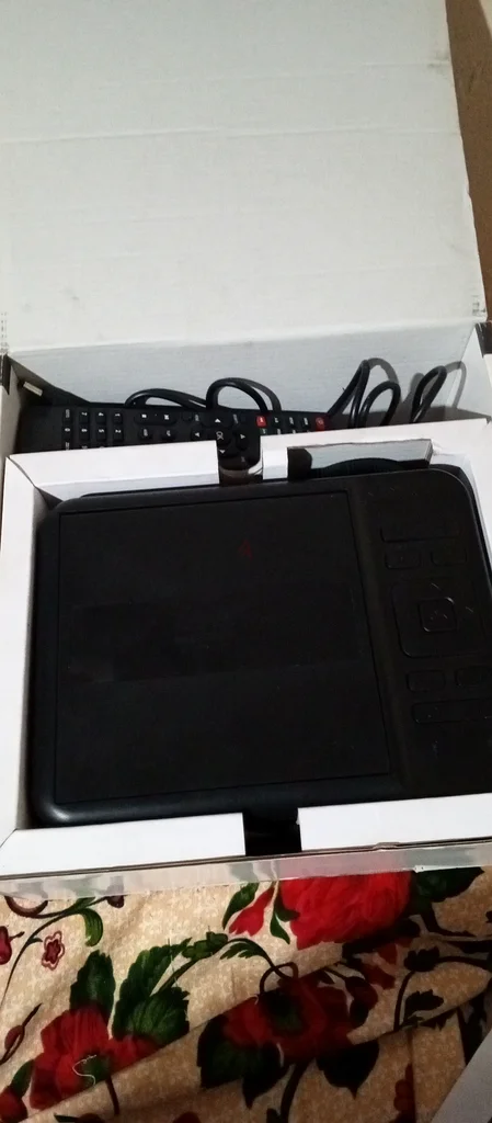 All-in-One Home Media Center - Complete with Remote!63262398126339119