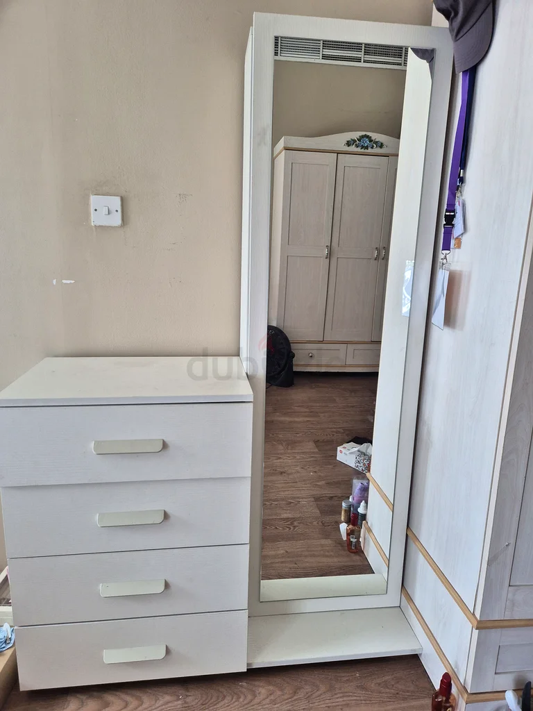 Dressing table63220831247491112