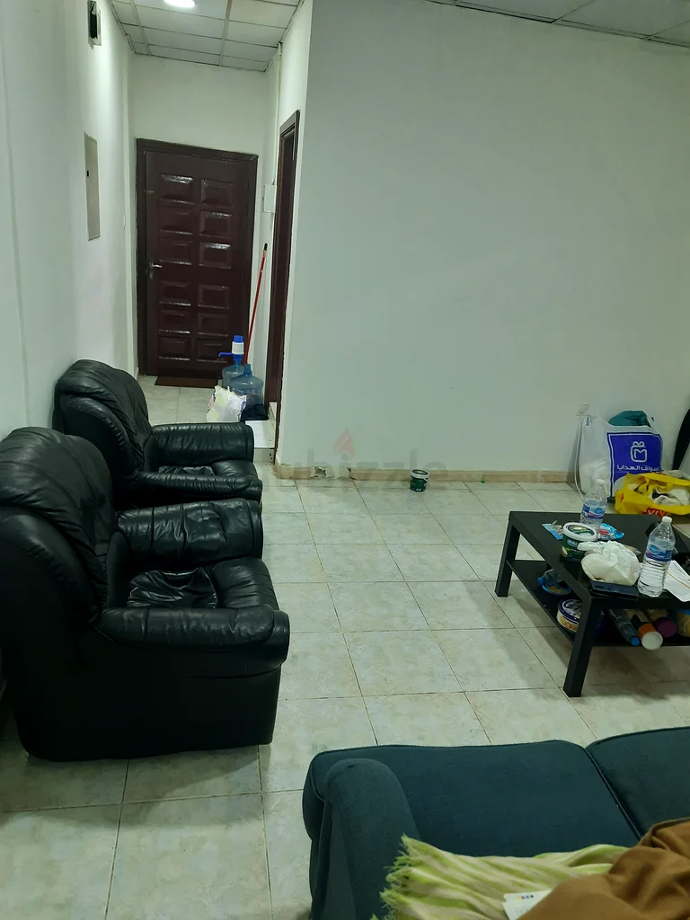 غرفة خاصة للإيجار لزوجين هنديين أو نساء عاملات (بدون عمولة)63312975285377111