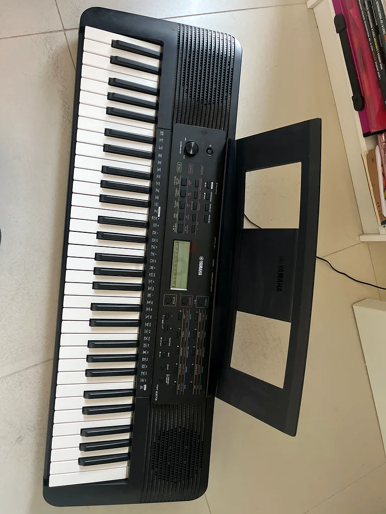 Yamaha keyboard63228836616322111