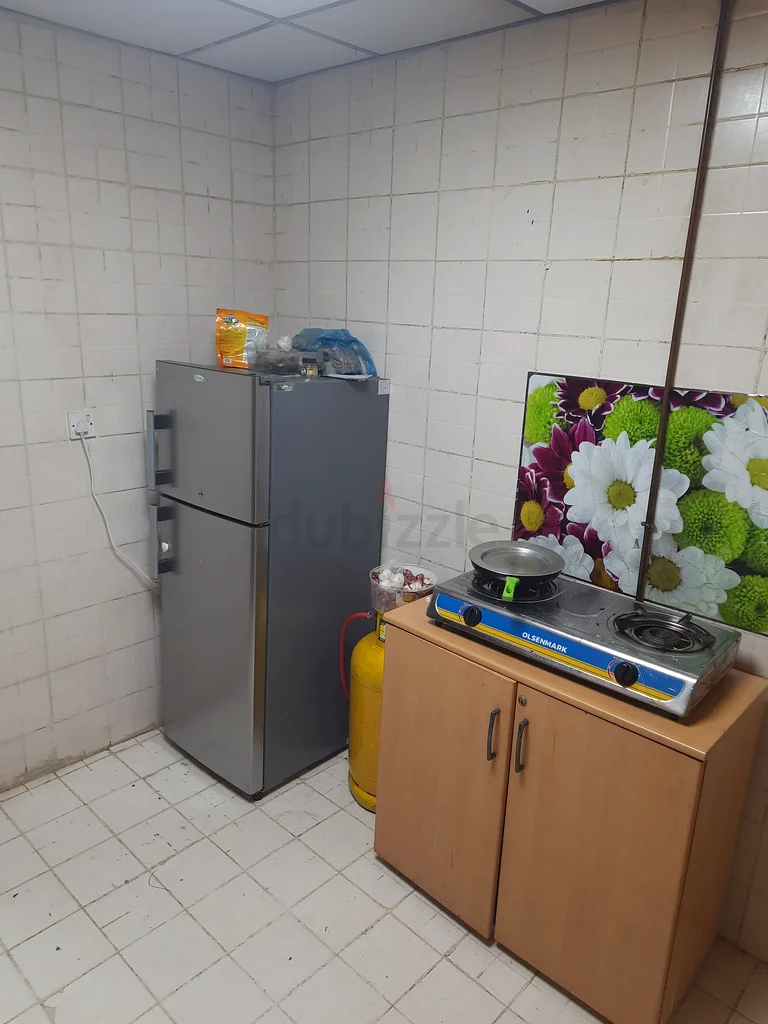 غرفة خاصة للإيجار لزوجين هنديين أو نساء عاملات (بدون عمولة)63312975285377112