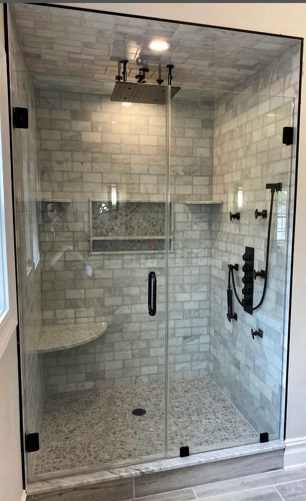 نأمل أن تعمل الألومنيوم والزجاج والصلب.63184734313986111