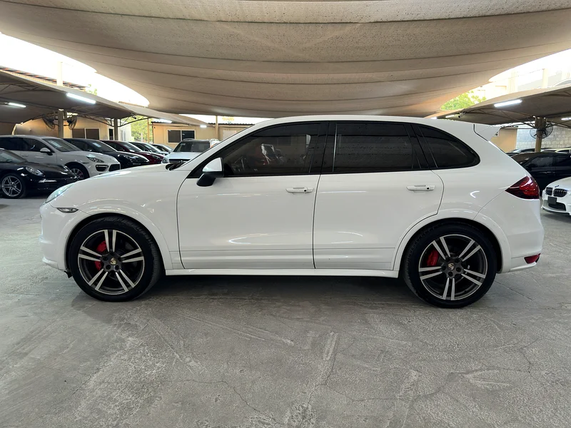 PORSCHE CAYENNE GTS 2013 4.8L | PANORAMIC ROOF | SPORTS CHRONO PACKAGE | FULLY LOADED63150023185794112