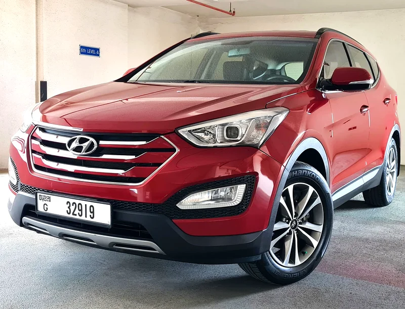 BEST !!! ACCIDENT FREE LOW KMS MID OPTIONS SANTA FE GCC !!!631514010440991115