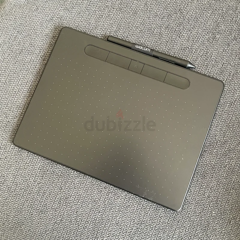 Wacom Graphics Drawing Tablet for Creative Artists (M)632565977086741127