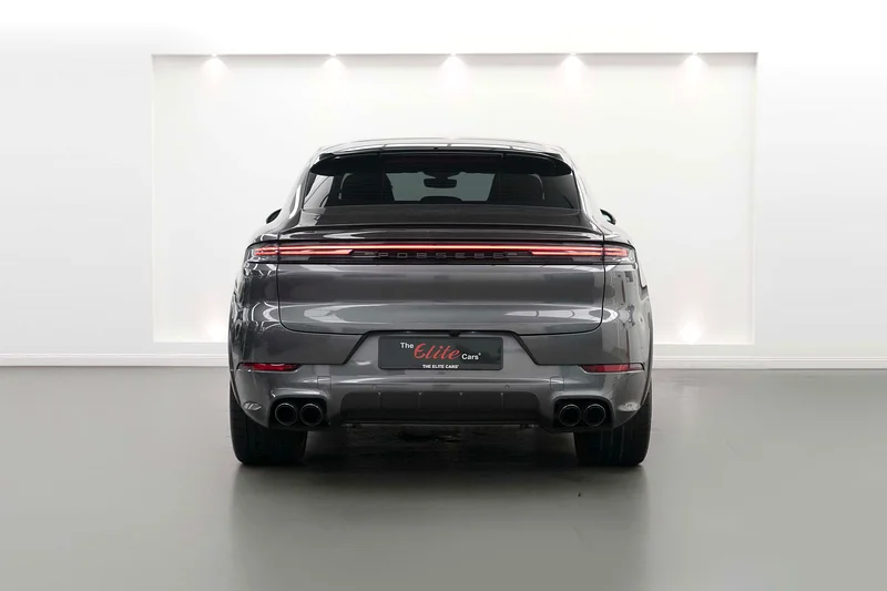 2024 PORSCHE CAYENNE S COUPE / GCC / CARBON FIBRE / SPORTS EXHAUST SYSTEM / BOSE / DEALER WARRANTY63168969500674112