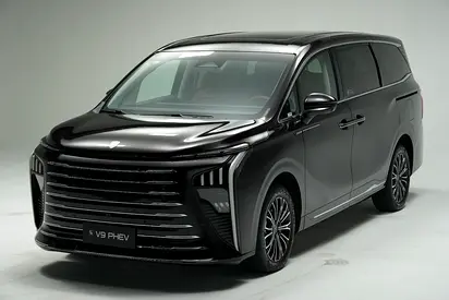 Boldly Hybrid. Perfectly Executive.