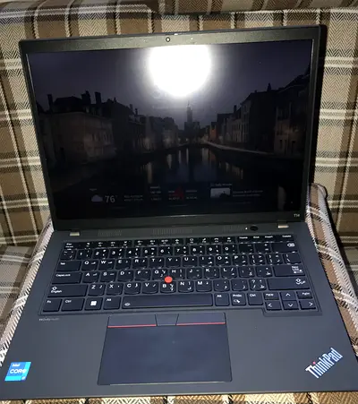 Lenovo ThinkPad E 14Laptop - Performance Meets Portability