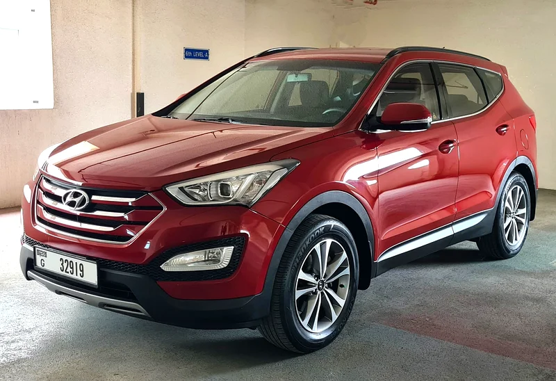 BEST !!! ACCIDENT FREE LOW KMS MID OPTIONS SANTA FE GCC !!!63151401044099113