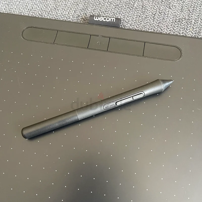 Wacom Graphics Drawing Tablet for Creative Artists (M)63256597708674111