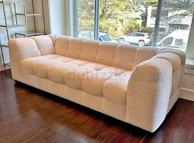 Stylish Modern Sofa - Perfect for Your Living Room!
