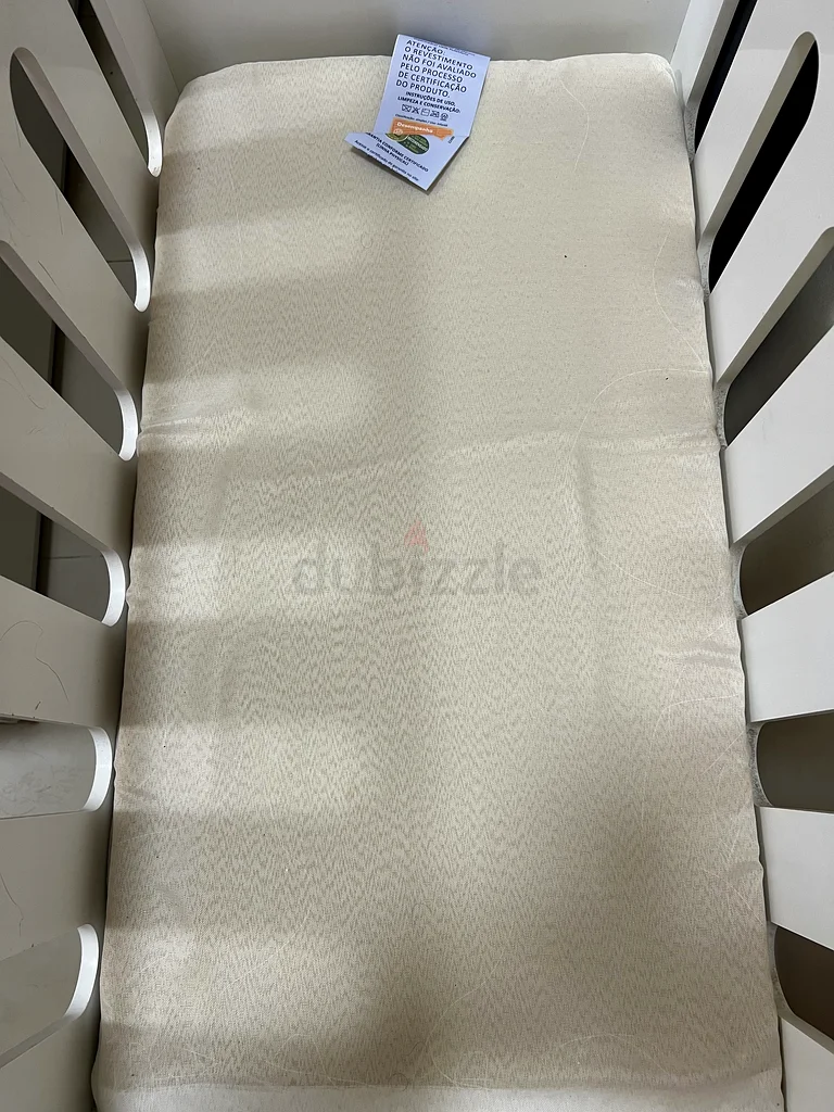 أراجيح بيضاء أنيقة للرضع متوفرة للبيع63206877604738111