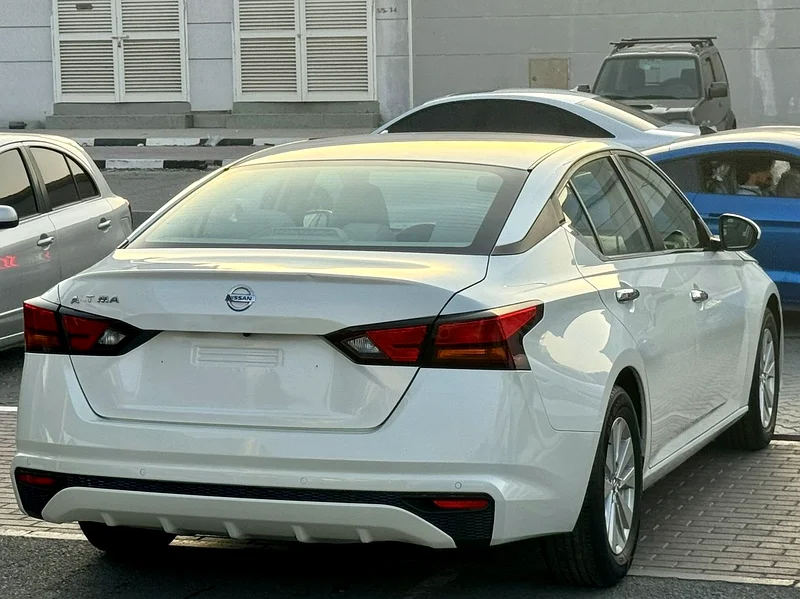 Nissan Altima 2020 GCC, accident-free.  
Needs no maintenance.63148168524929114