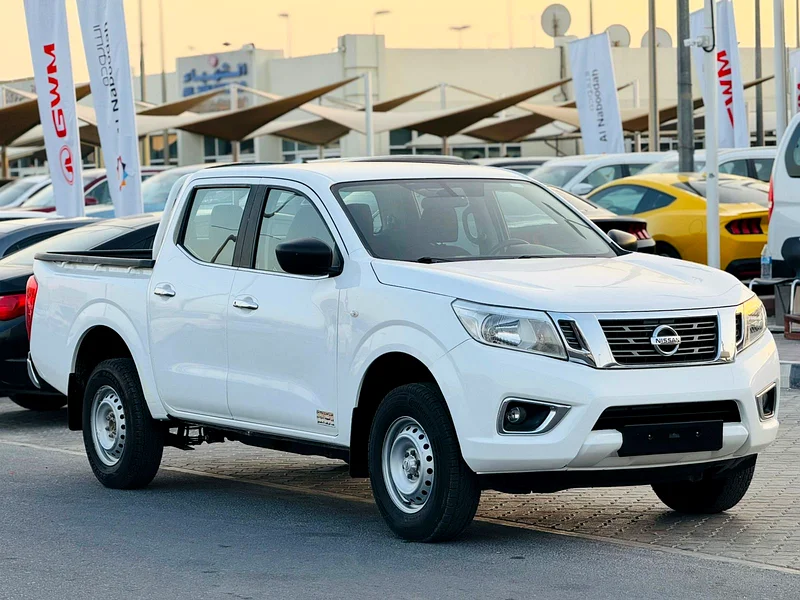 نيسان نافارا SE 4x2 - 2020 - أبيض - مواصفات الخليج - PM 800 درهم63168031345665111