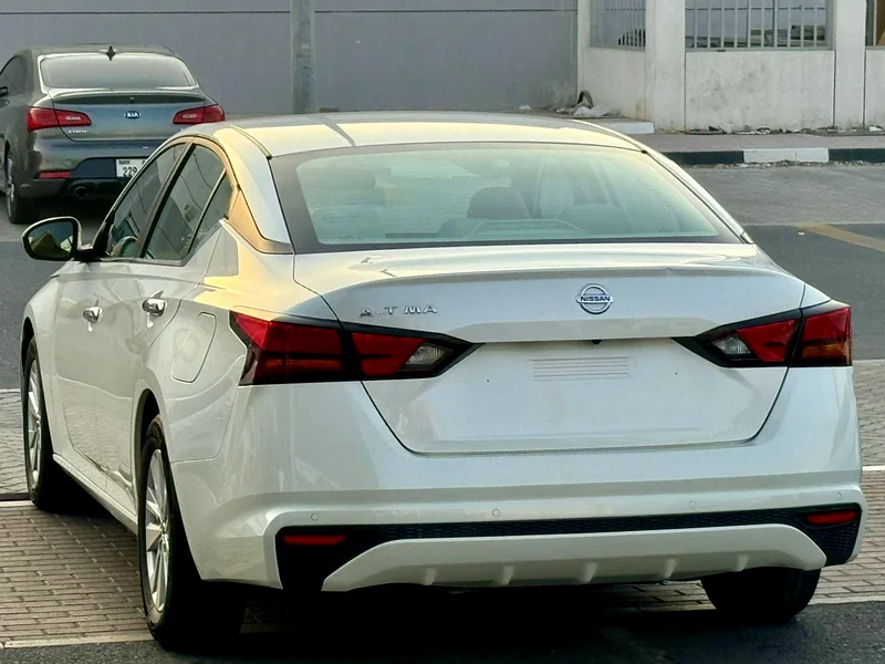 Nissan Altima 2020 GCC, accident-free.  
Needs no maintenance.63148168524929113