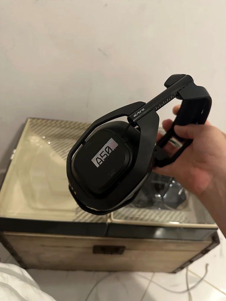 سماعة رأس Logitech Astro A50 + محطة قاعدة63256064842498111