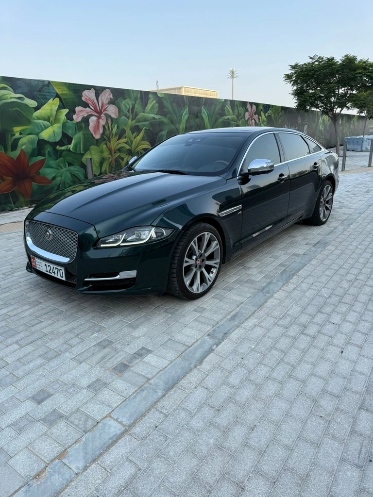 2019 Jaguar XJL 3.0T Premium Luxury in Excellent condition62930627503235114