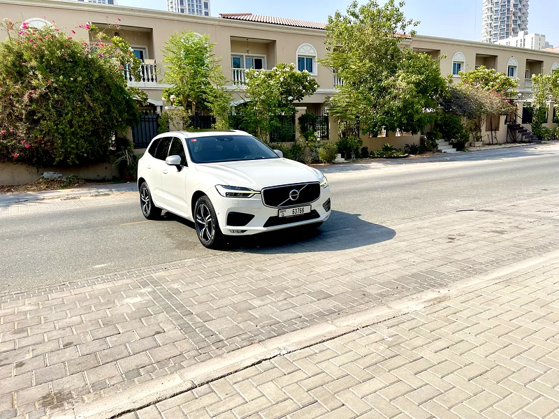فولفو XC60 T5 R-Design 2019 مذهلة، مجهزة بالكامل لدول مجلس التعاون الخليجي، صيانة وكالة كاملة، بدون حوادث63178403067907114