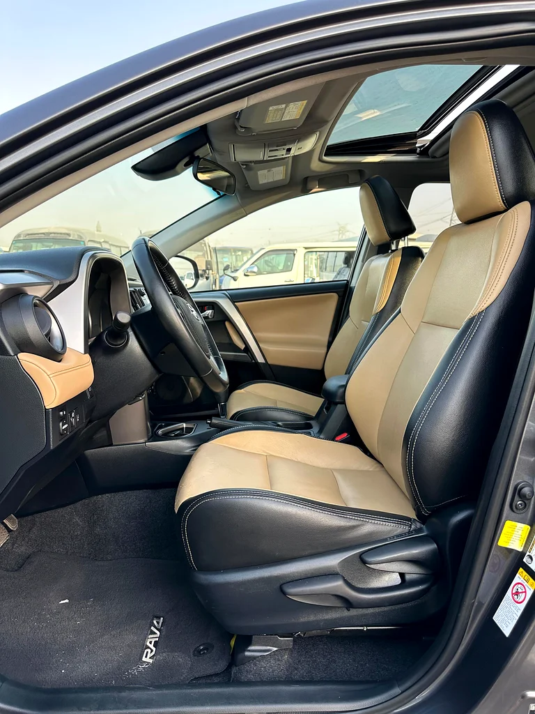 Toyota Rav4 XLE 2018 Full Option With Sunroof63158340730497114