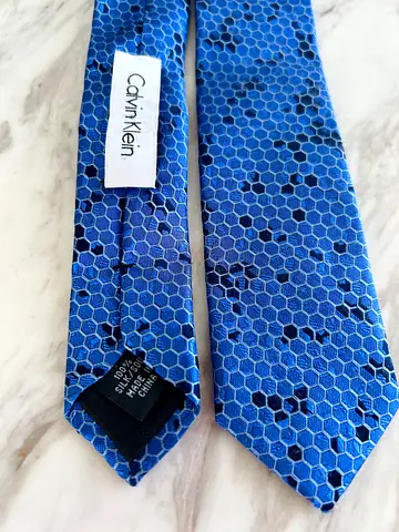 CK slim blue tie 100% silk new