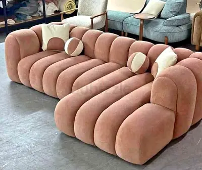 Stylish Modern Sofa with Decorative Cushions