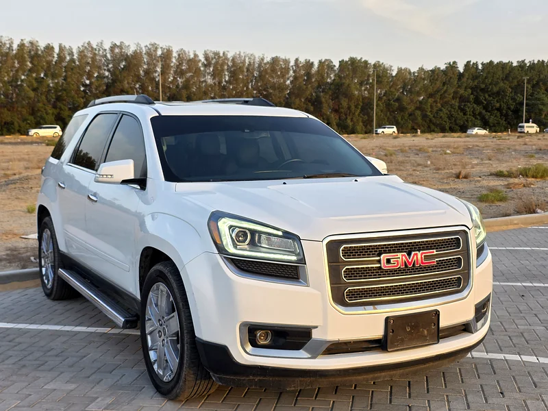 GMC ACADIA 2017 FULL OPTION PANORAMIC PERFECT CONDITION63174774984961115