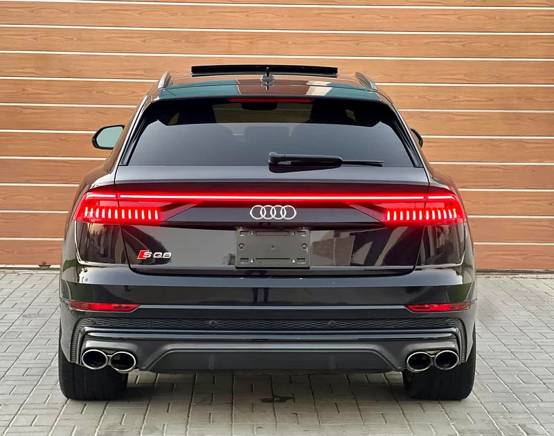Audi SQ8 S-LINE 2021 
Clean title without accident
Original paint63398608256514114