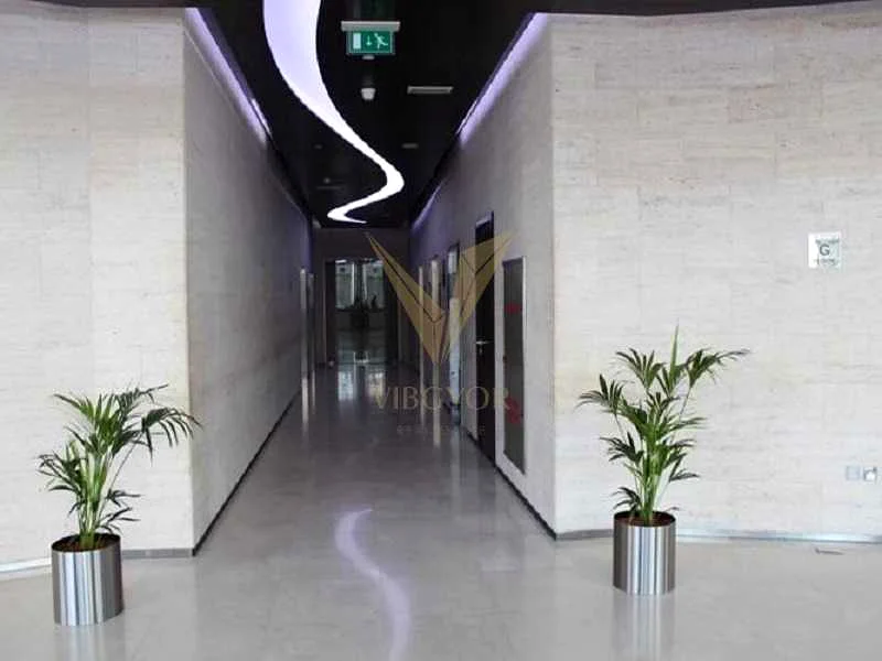 Burj Khalifa and Canal View | Vacant on transfer63195085047427113